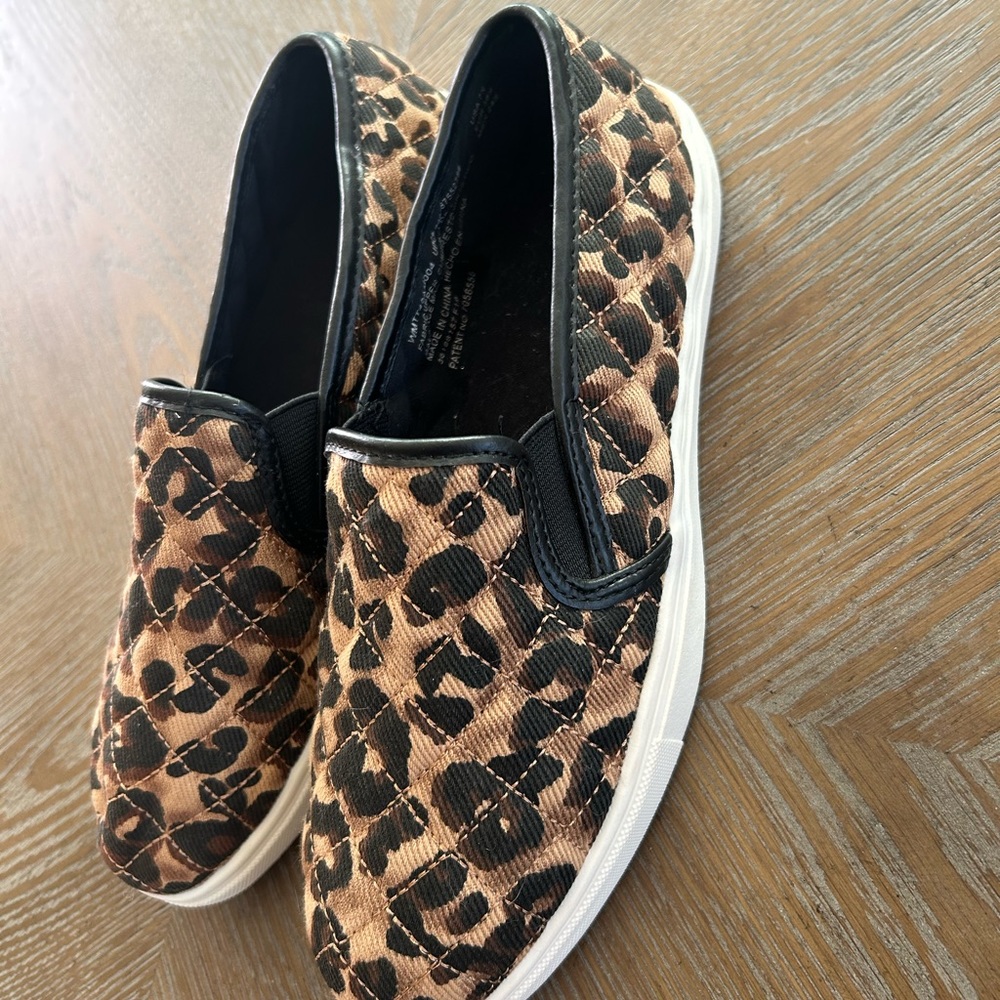 Leopard Print Slip-On Shoes
